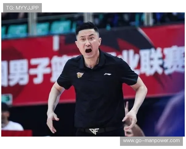 杜锋批球员准备不足比赛态度轻视